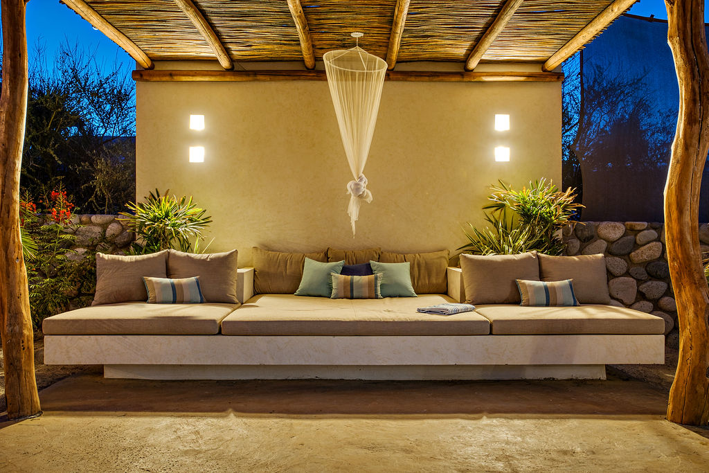 Daybed lounge at night